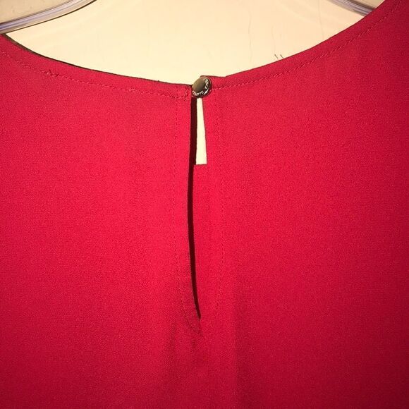 Vince Camuto | Pleat-back High-low Blouse - Picture 6 of 6